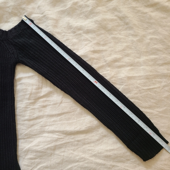 Magazine Women's Knit Acrylic Peekaboo Cold Shoulders Black Sweater - Picture 12 of 12